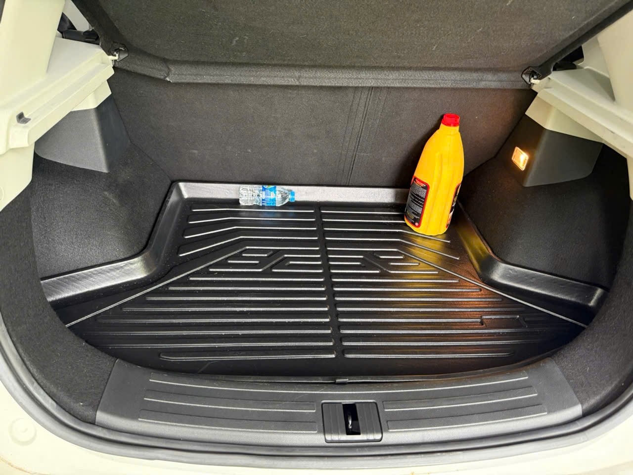 lót cốp sau mg zs