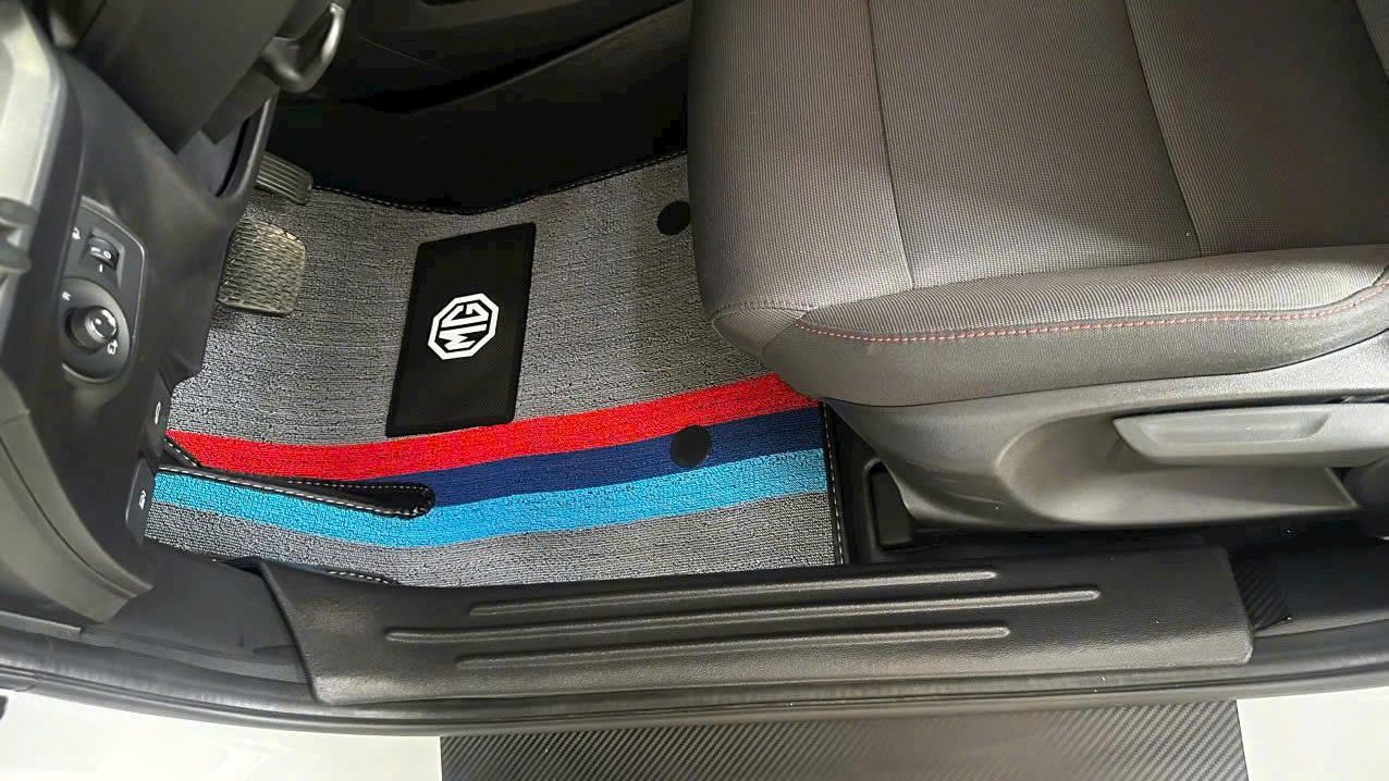 Thảm lót sàn nhựa TPE xe MG